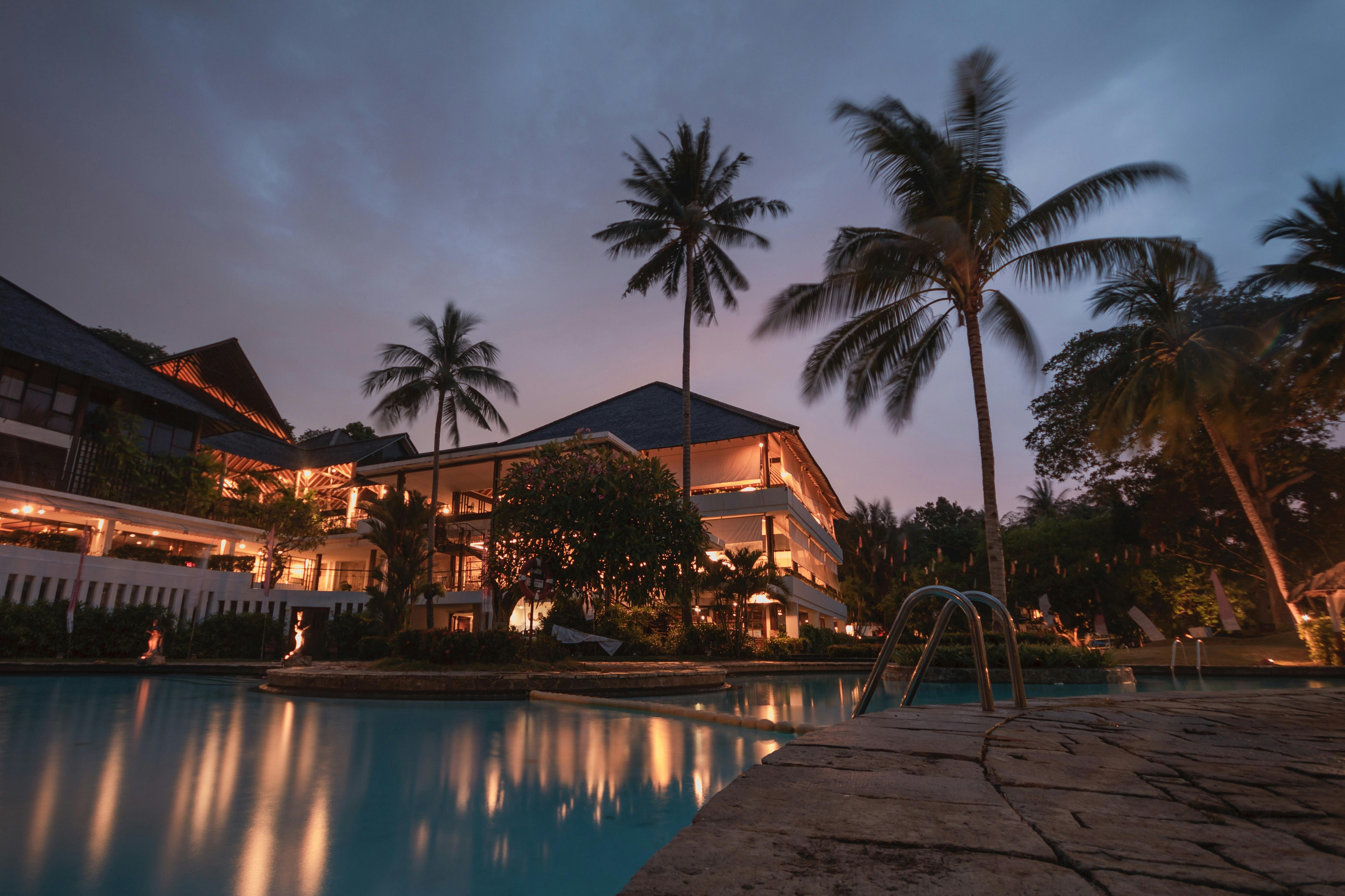 The VanBagh resort pool at dusk